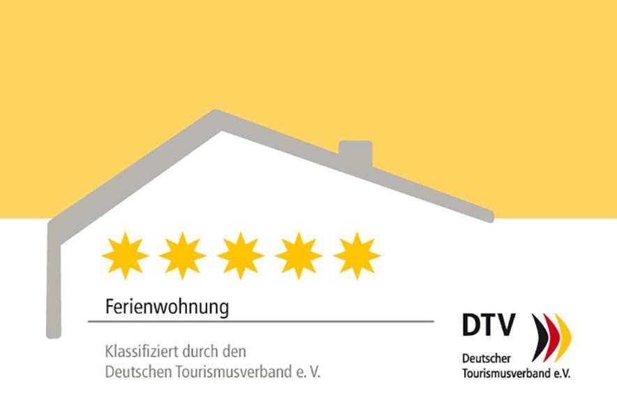 Ferienwohnungen Pellenzblick - Wohnen Auf Zeit - 니케니치 외부 사진