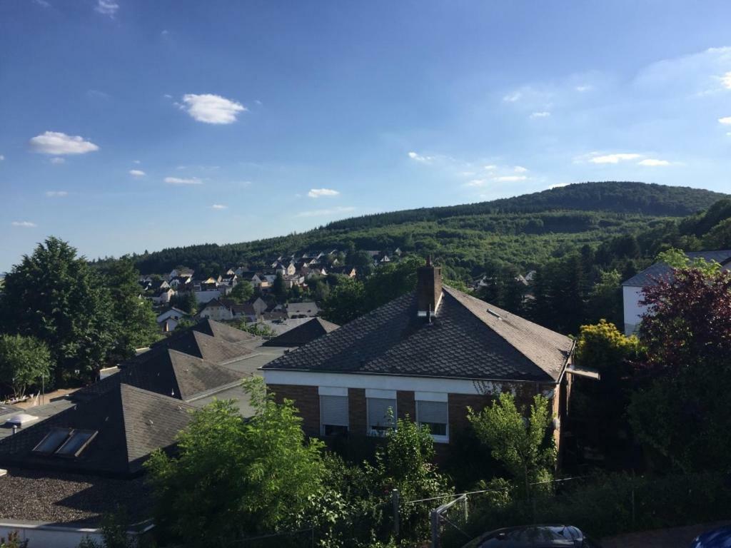 Ferienwohnungen Pellenzblick - Wohnen Auf Zeit - 니케니치 외부 사진